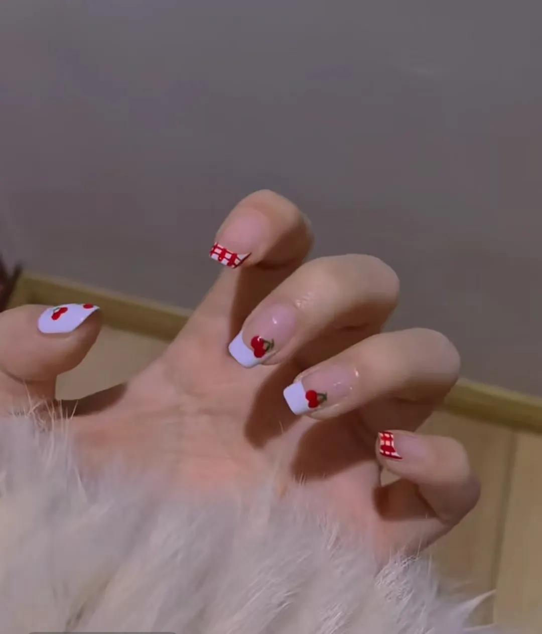 2022春款美甲款式热门,新年美甲款式2022虎年美甲长款