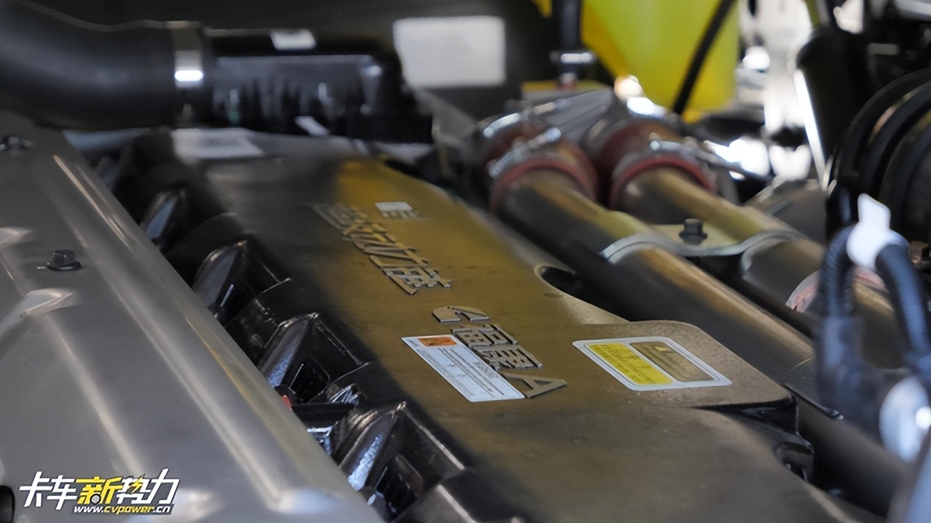 新款欧曼est车头,欧曼银河和est价格差多少