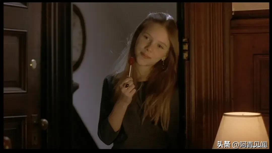 黑寡妇斯嘉丽约翰逊动图,黑寡妇斯嘉丽约翰逊主演的影片