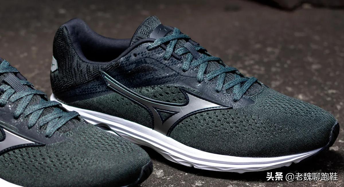 为什么不推荐入门级羽毛球鞋,为什么跑鞋买大不买小