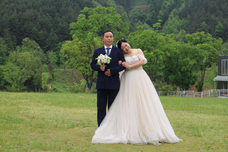 黔南州“城市美容师幸福家庭”婚纱摄影活动在都匀举行