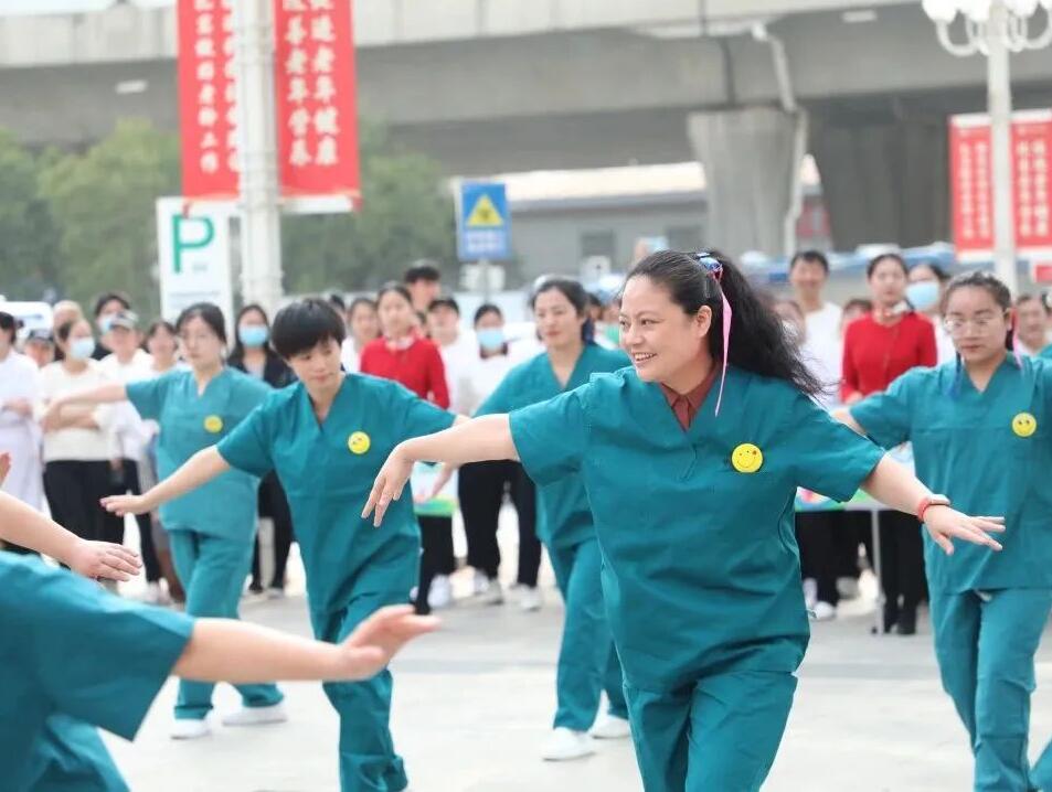 巾帼绽芳华广场舞,巾帼绽芳华舞蹈完整版