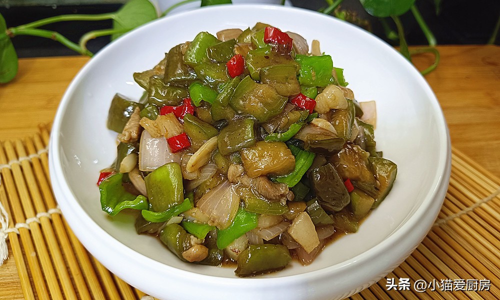 茄子炒肉丁不油炸,圆茄子炒肉丁最好吃的做法