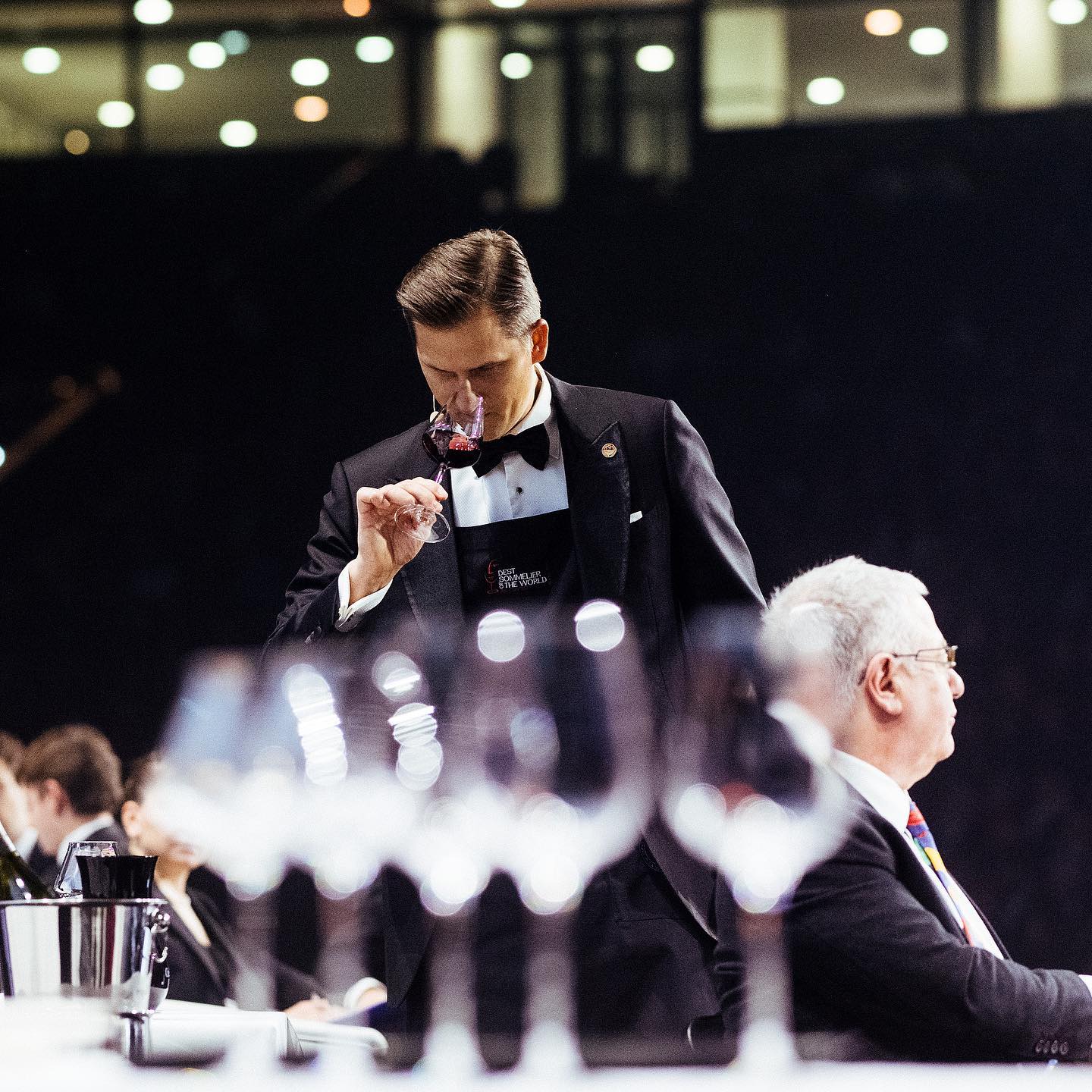 一家休闲餐飲型態的餐廳禁止孩童入內用餐,合理嗎?