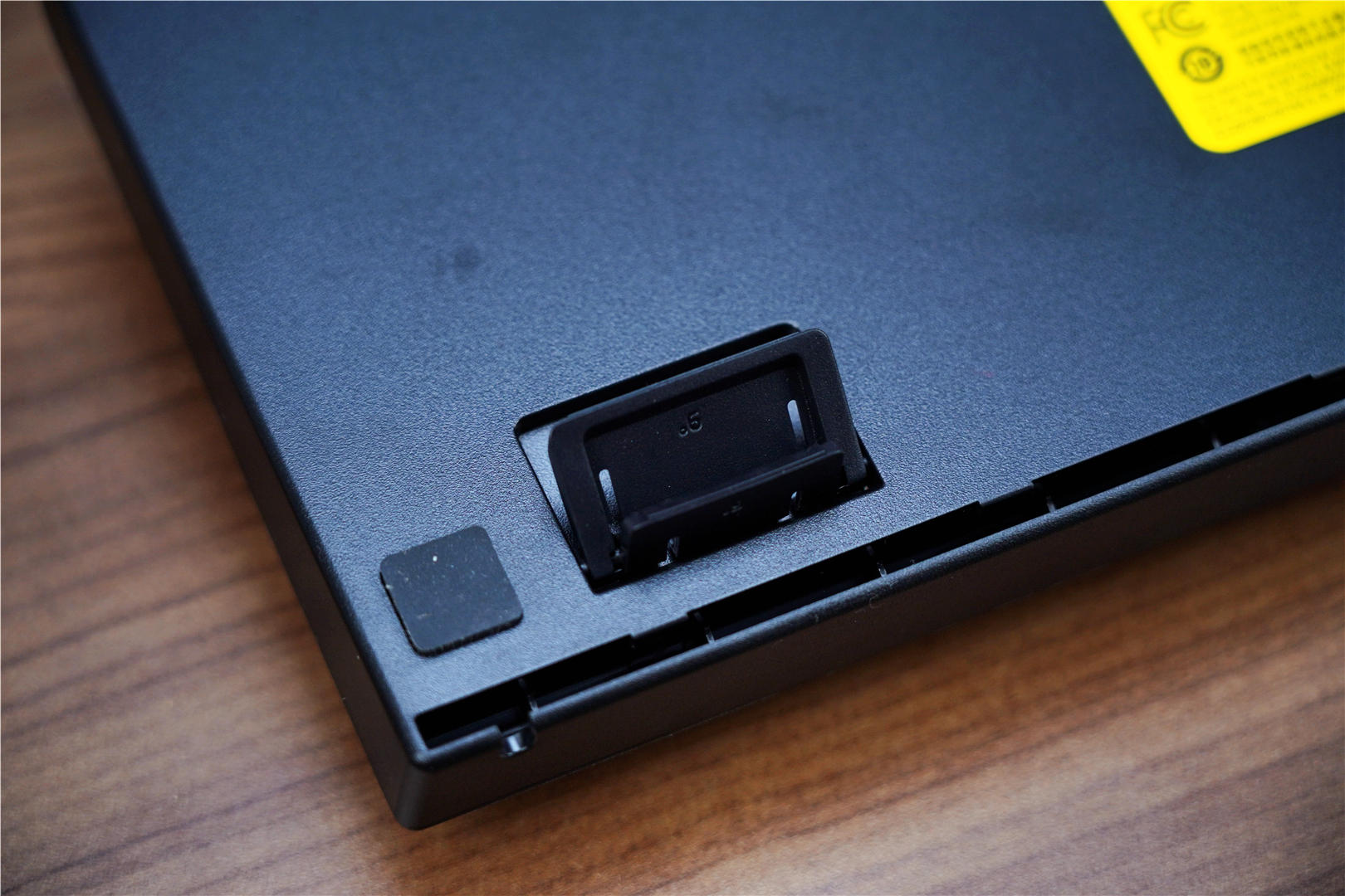 雷蛇黑寡妇小黄人联名,雷蛇小黄人什么时候发布的