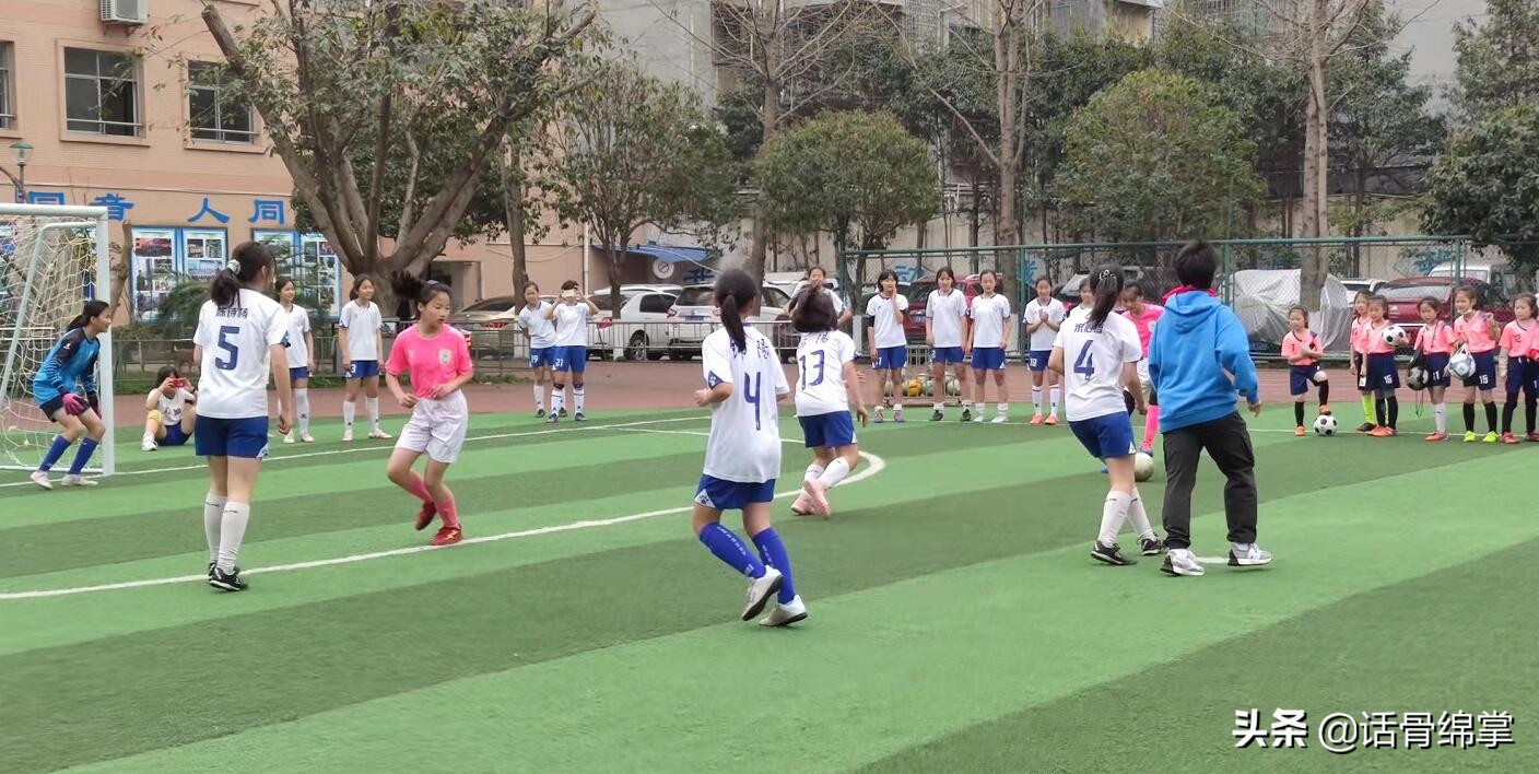 张琳艳父母被表彰,张琳艳家乡看女足夺冠