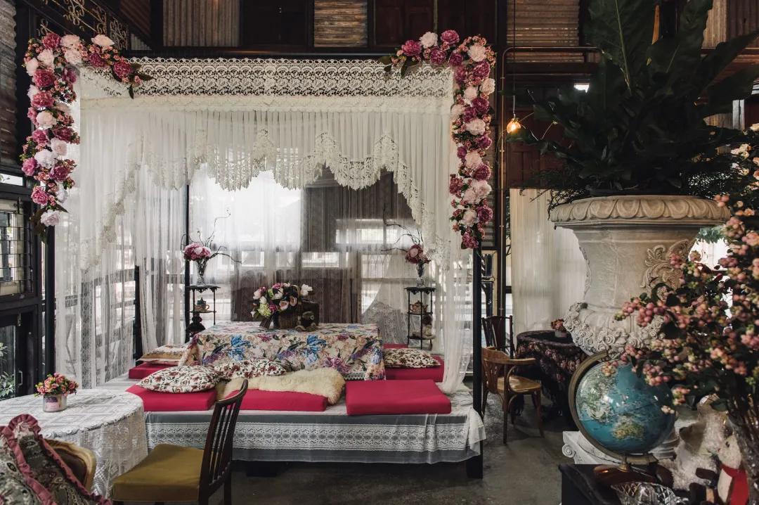 DisjarusCraftandCafe复古花园的咖啡格外的优美