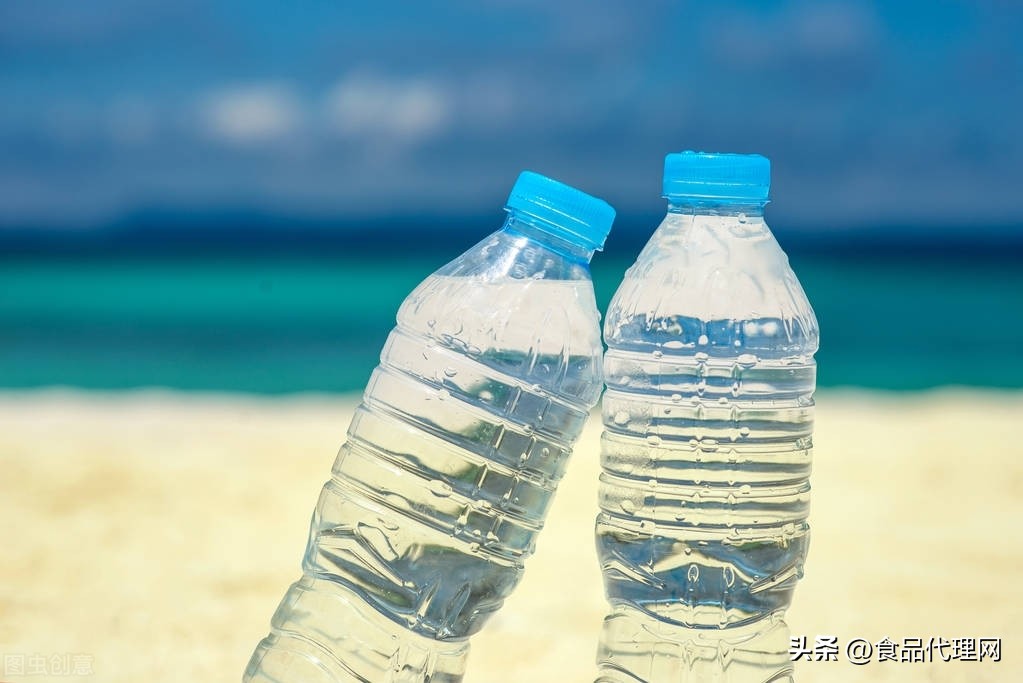 一元水消失高端瓶装水,一块钱矿泉水消失的原因