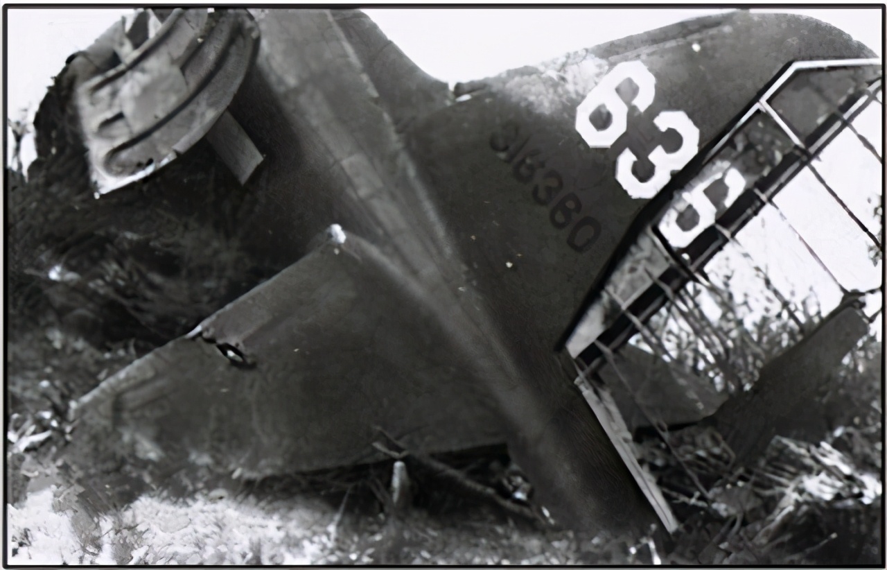 叶挺飞机撞山遇难，周总理坚信是阴谋，50年后一老汉交代：我干的