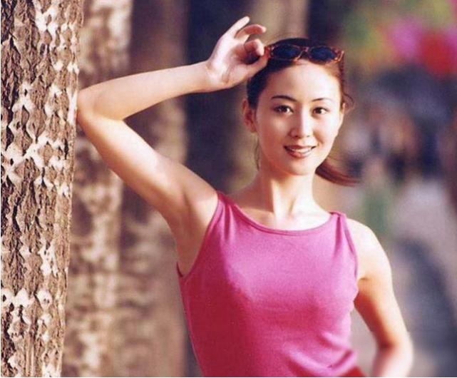 “人体模特”汤加丽：父母很难原谅我，和丈夫离了婚，但我不后悔