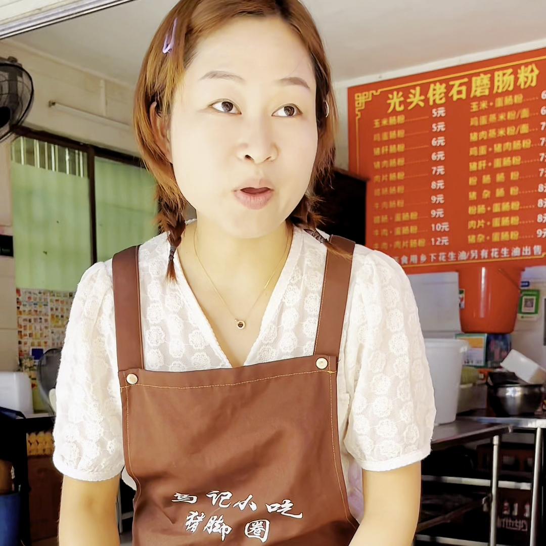 摆摊的日子，艰难但确实有收获@DOU+小助手