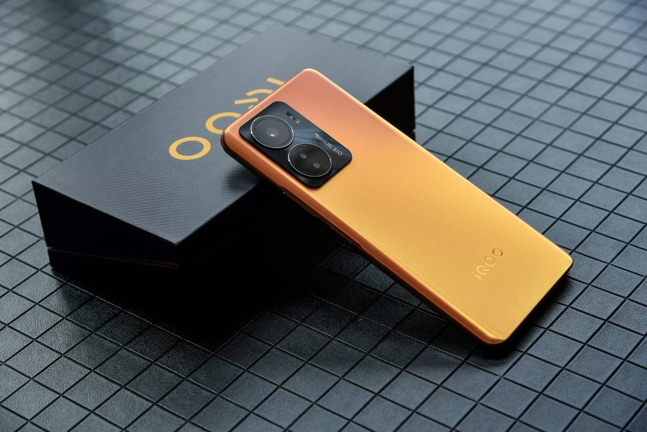 1500元左右性价比高的手机大推荐,值得入手的1500元左右的新款手机