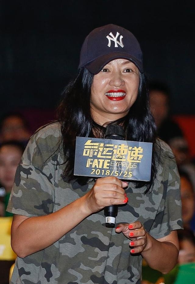 《浪姐4》热播,52岁瞿颖迅速翻红,是因为踩中了三个“*规则潜**”