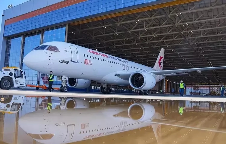 美国为什么要订购中国的c919,美国花300亿买半导体