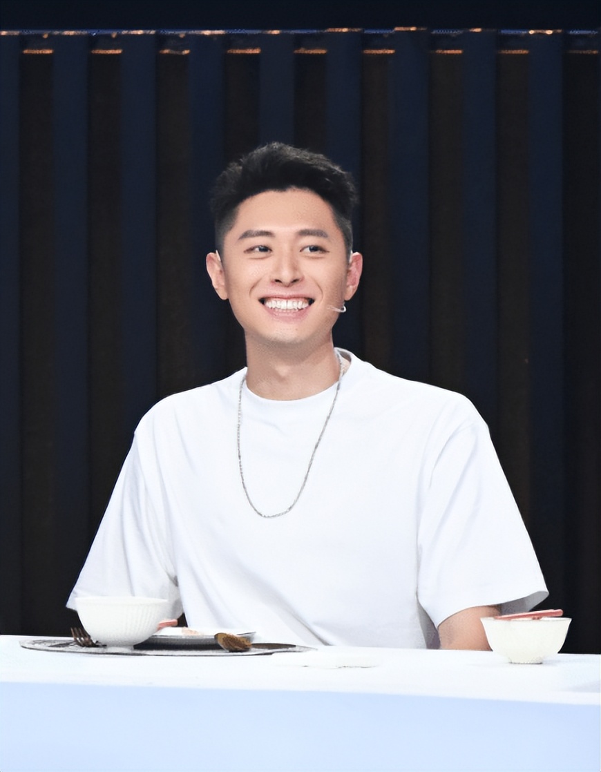 张嘉倪空壳太太,空壳太太