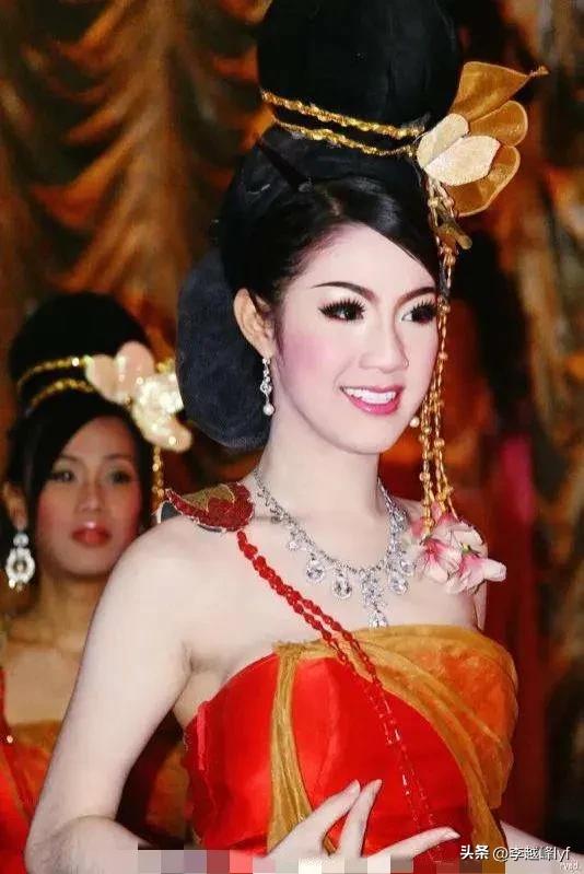 人妖可以嫁人吗？北京富豪娶最美人妖皇后，直呼太幸福啦