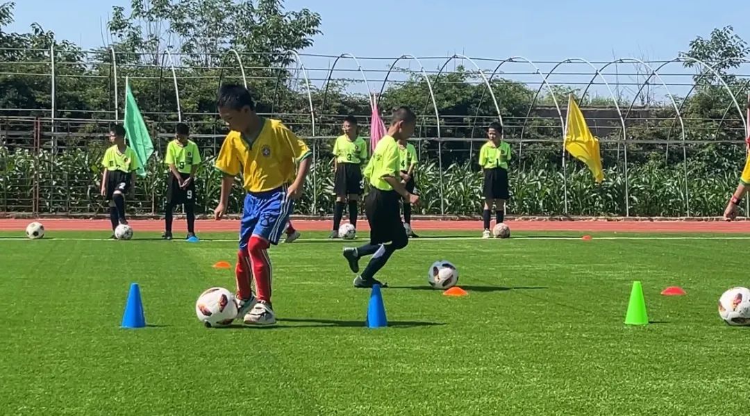 布谷村足球梦,乡村小孩足球梦