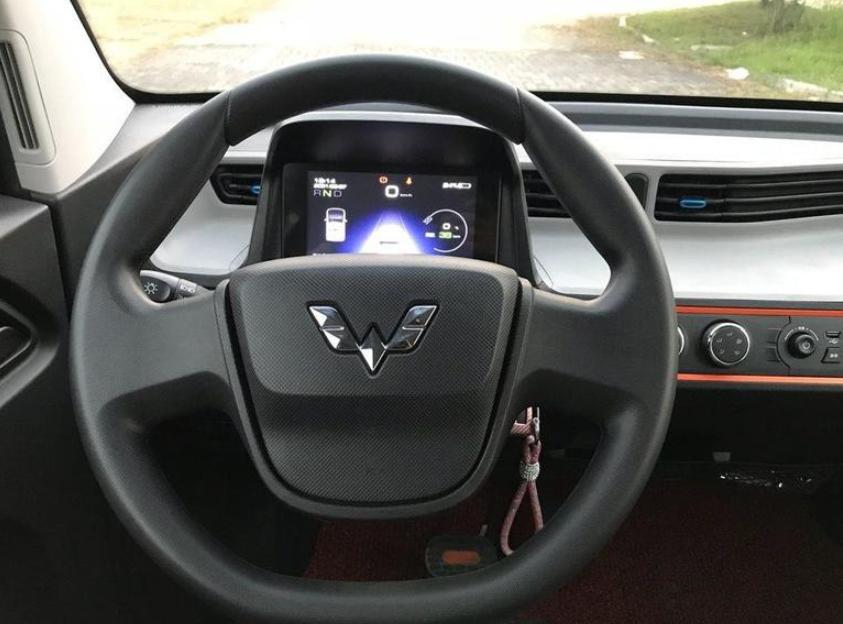 花4万多买一辆宏光miniev值得吗,宏光miniev用车感受