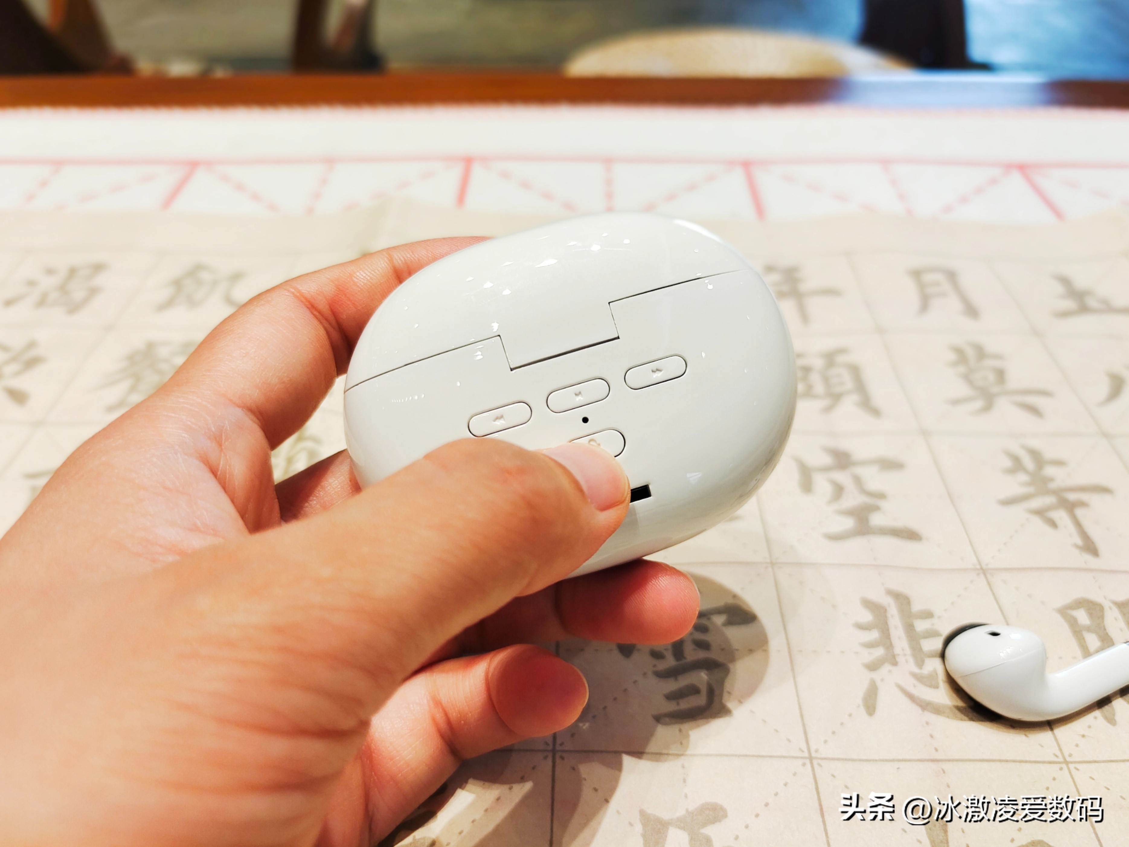 tws蓝牙耳机4代怎么用,新款tws蓝牙耳机使用方法