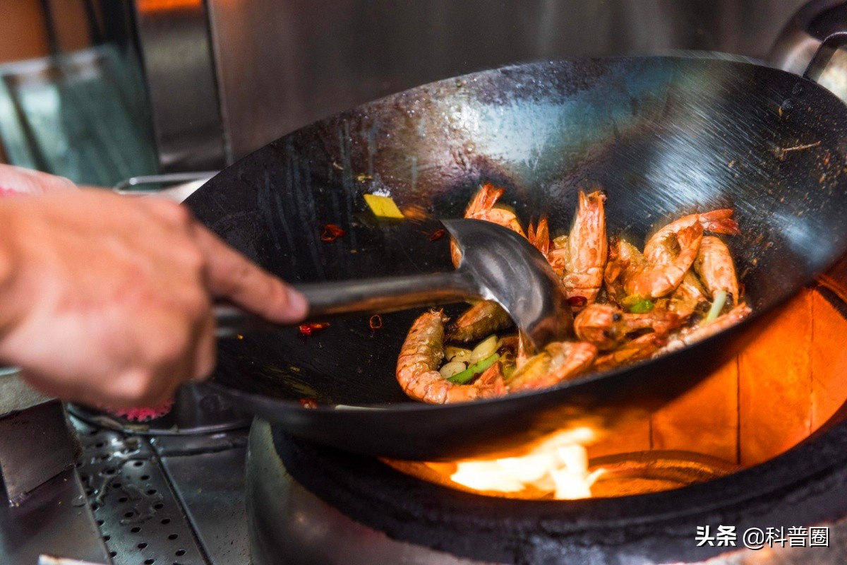 化工桶做的铁锅有毒吗,央视曝光毒铁锅