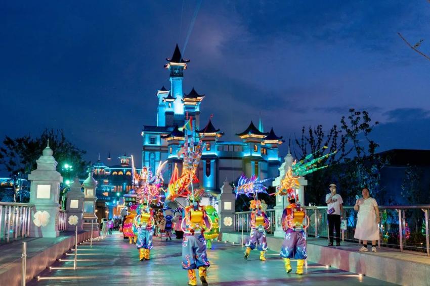 襄阳华侨城奇幻度假区广告视频,襄阳华侨城奇幻度假区节目表