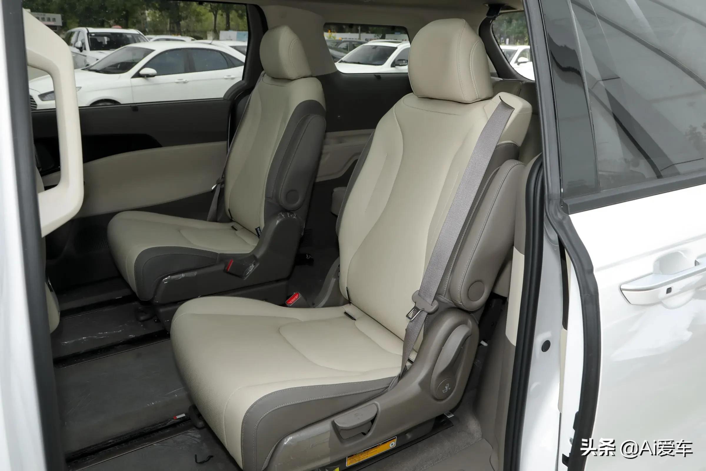 起亚嘉华国产mpv2020款高顶,最新款顶配起亚嘉华mpv