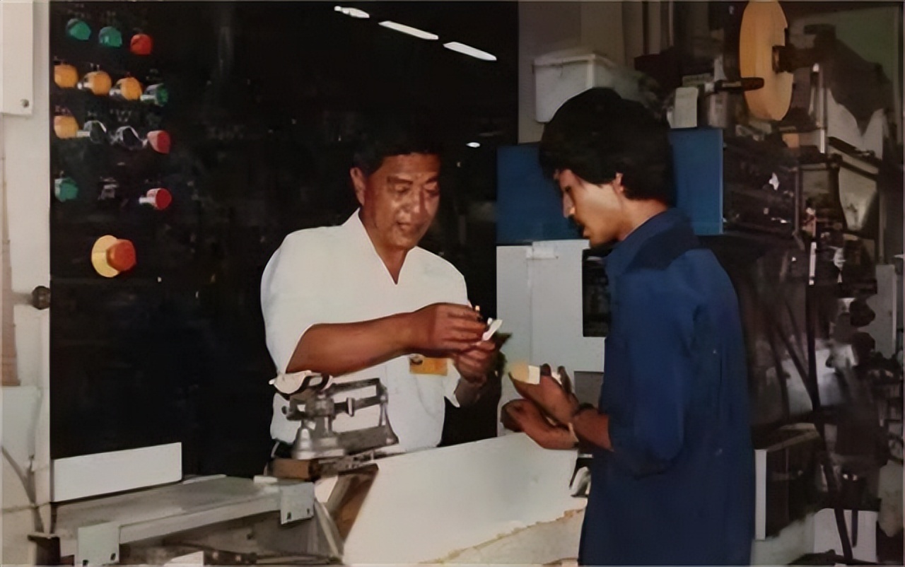 褚时健褐色红塔山多少钱一包,红塔山新品香烟褚氏经典