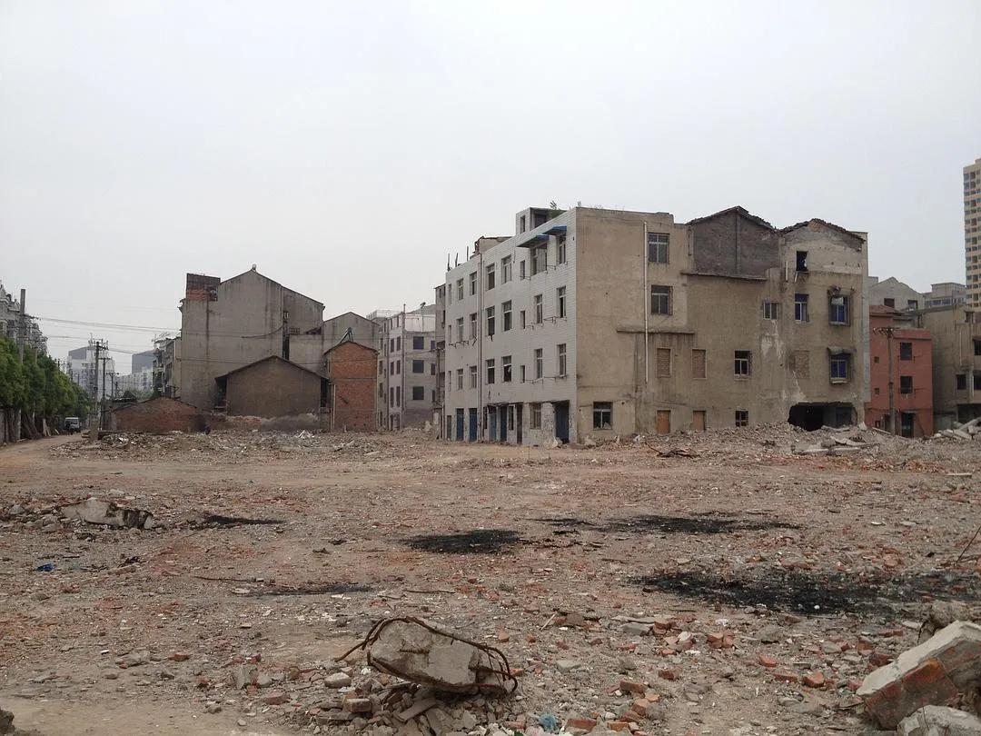 补偿没谈拢不拆了怎么办,拆迁补偿低不签字会怎样