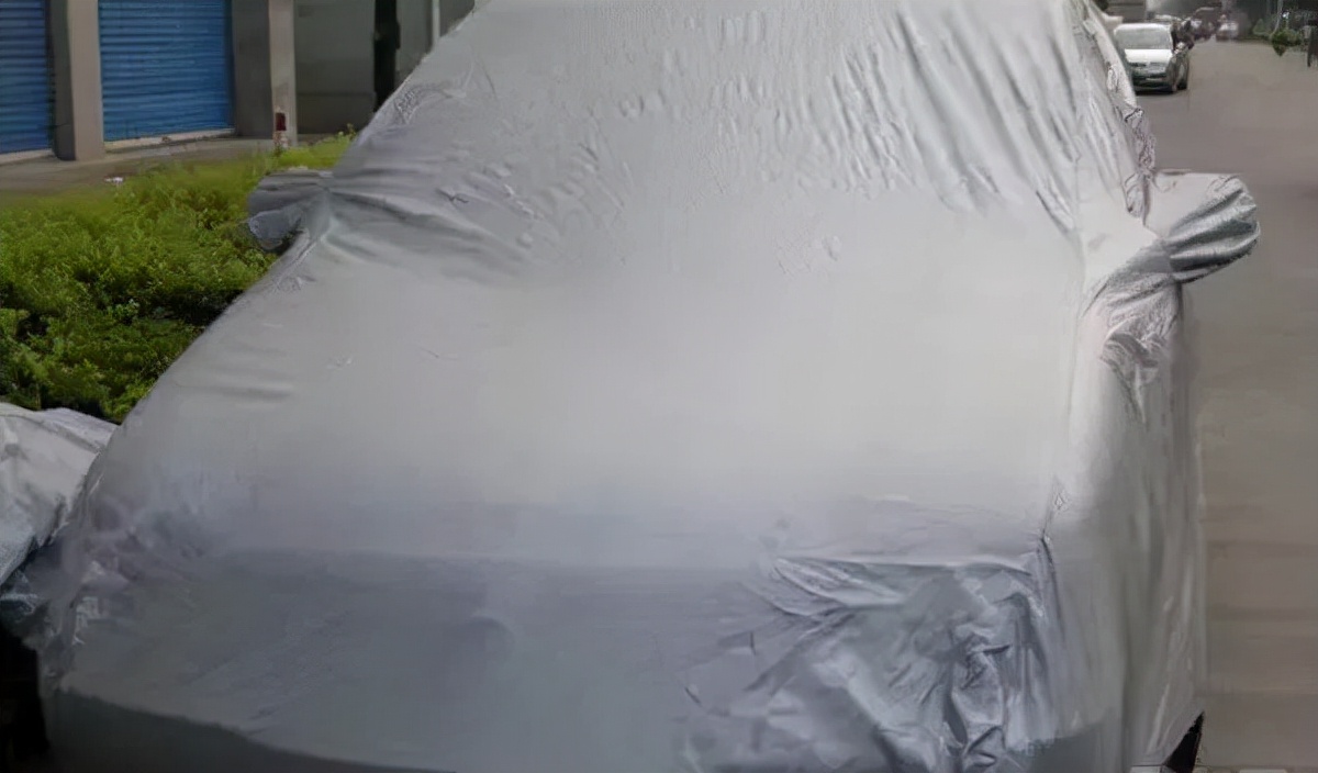 刚买的新车车漆有锈迹怎么处理,新车底盘有锈迹正常吗