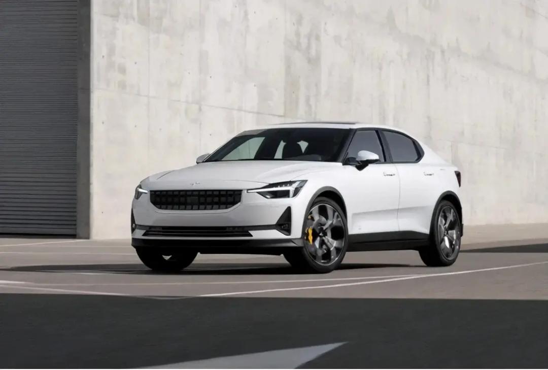 电动钢炮哪家强？德国人给极星2、BMWi4、Model3排了个大小王