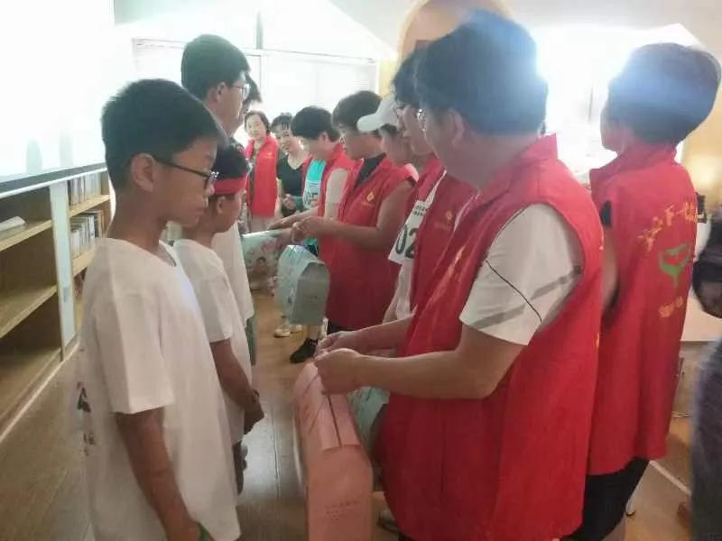 奉化服务中心,奉化社会工作服务中心