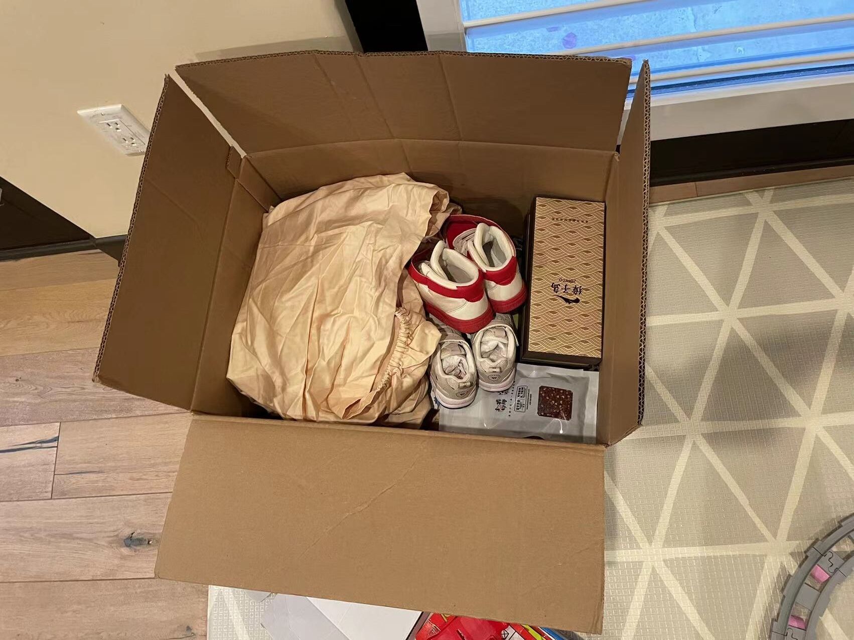 如何从澳洲寄行李回国,悉尼回国行李邮寄