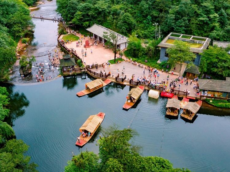 最适合雨天去玩的宝藏地,在水里寻宝的体验