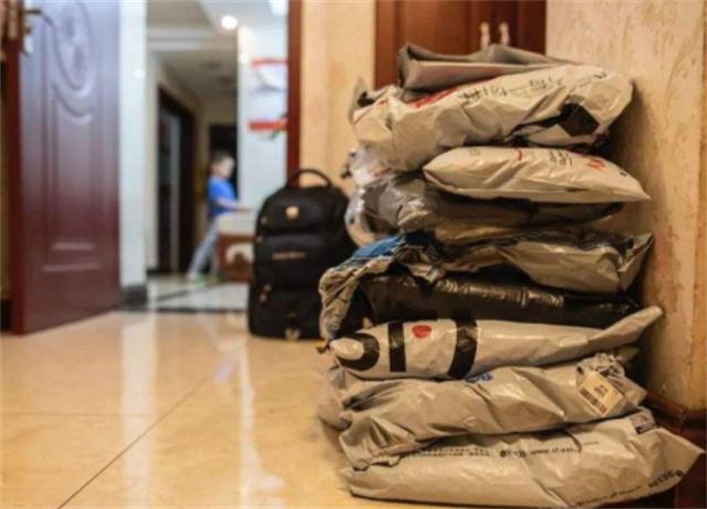 织补师衣服,织补修复师真实收入