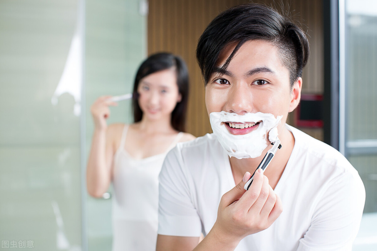 刮胡子感觉火辣辣疼为什么,为什么刮胡子脸会痛