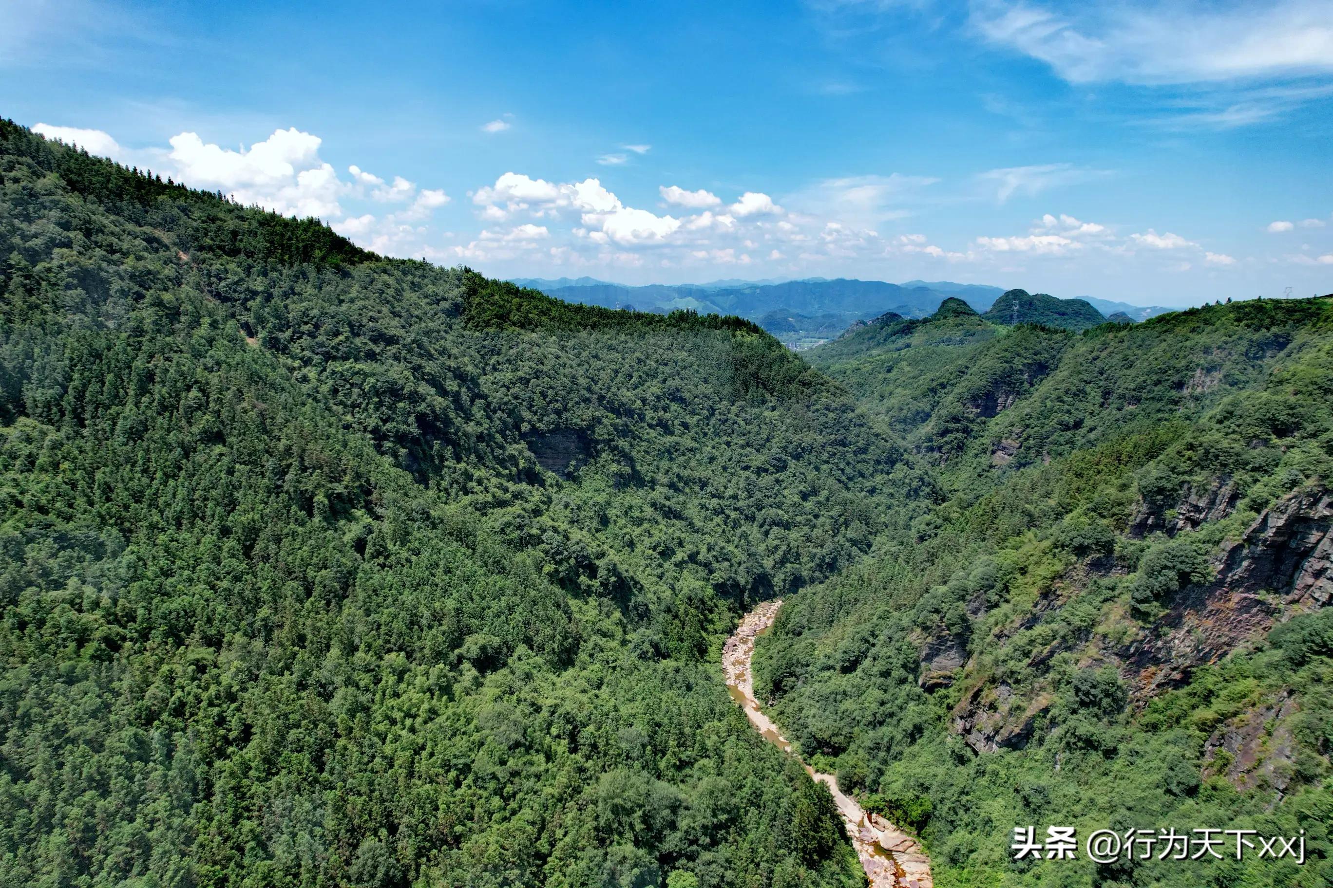 避暑天堂惹人醉完整版,避暑胜地康养天堂