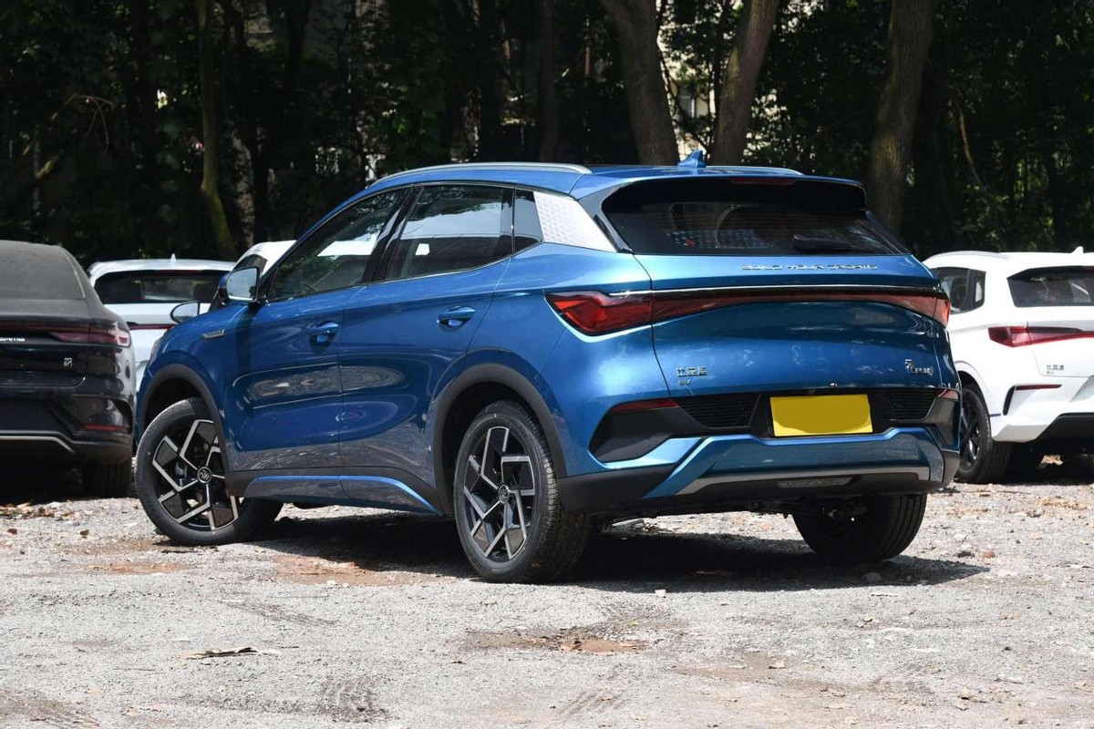 广汽合创z03潮享版续航510km,15万左右纯电混合的suv