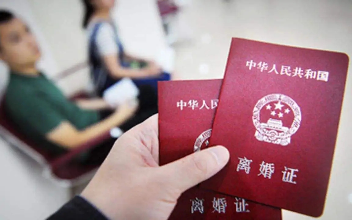 当代啃老年轻人现状,深度还原当代年轻人啃老