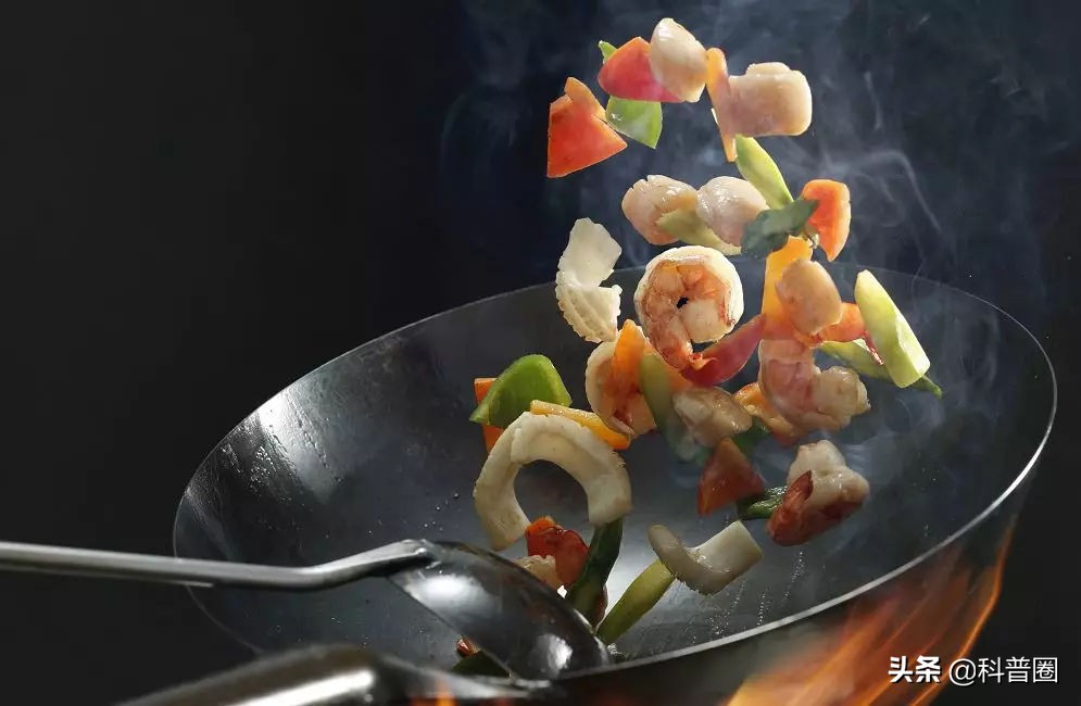 化工桶做的铁锅有毒吗,央视曝光毒铁锅