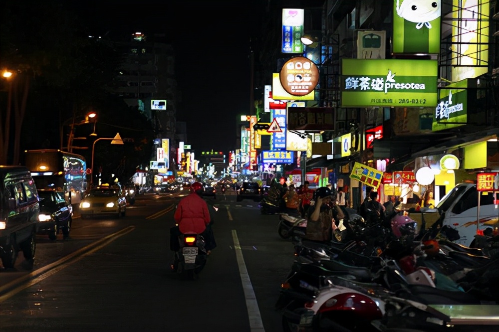 一虎一席谈胡玮,一虎一席谈华为芯片