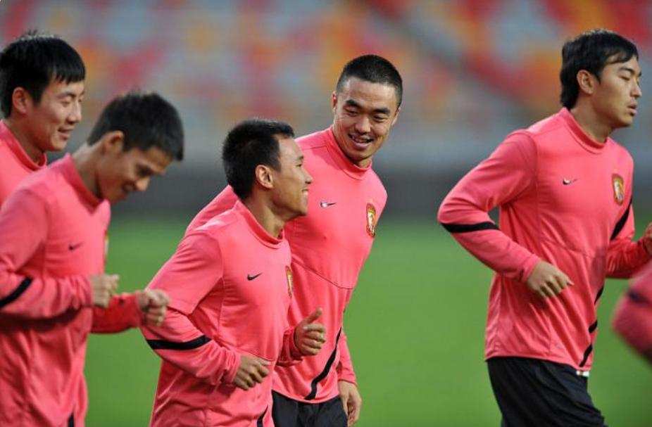 恒大转会鲁能签国脚,官宣中超球队签约30岁前巴西国脚