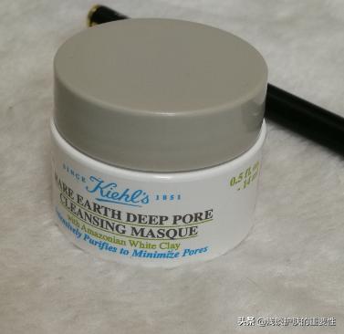 鼻子出油后补妆草莓鼻特明显,油性皮肤草莓鼻怎么改善