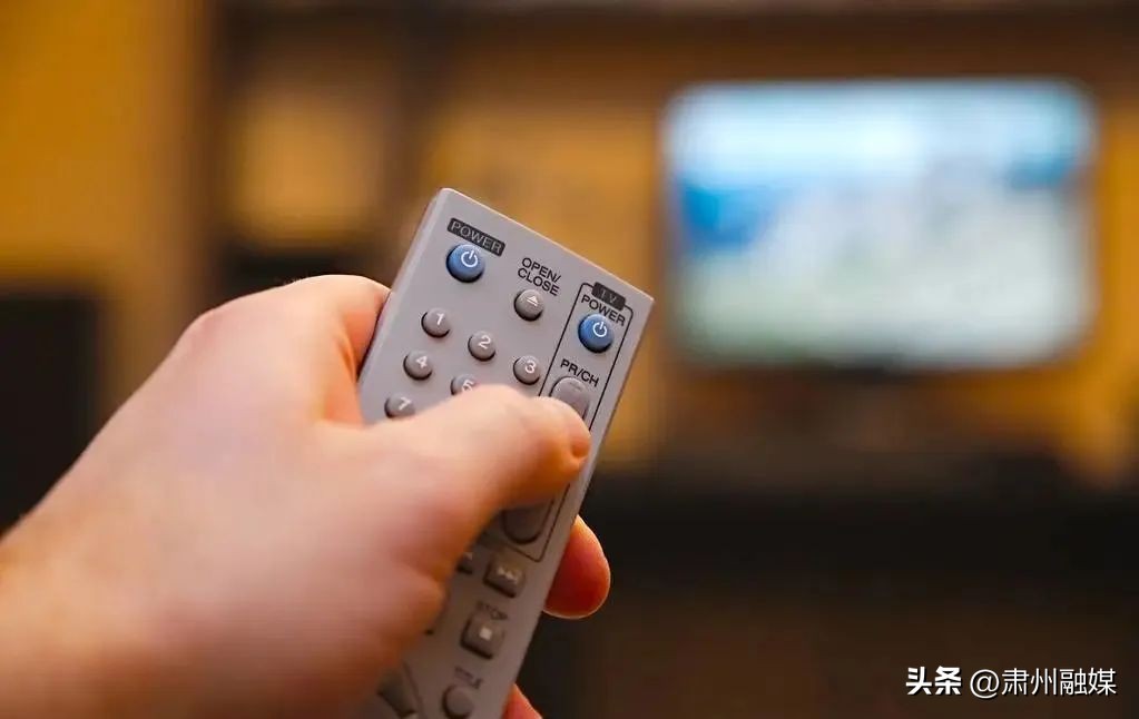 遥控器按键失灵一招解决,遥控器按键失灵修理最简单的方法