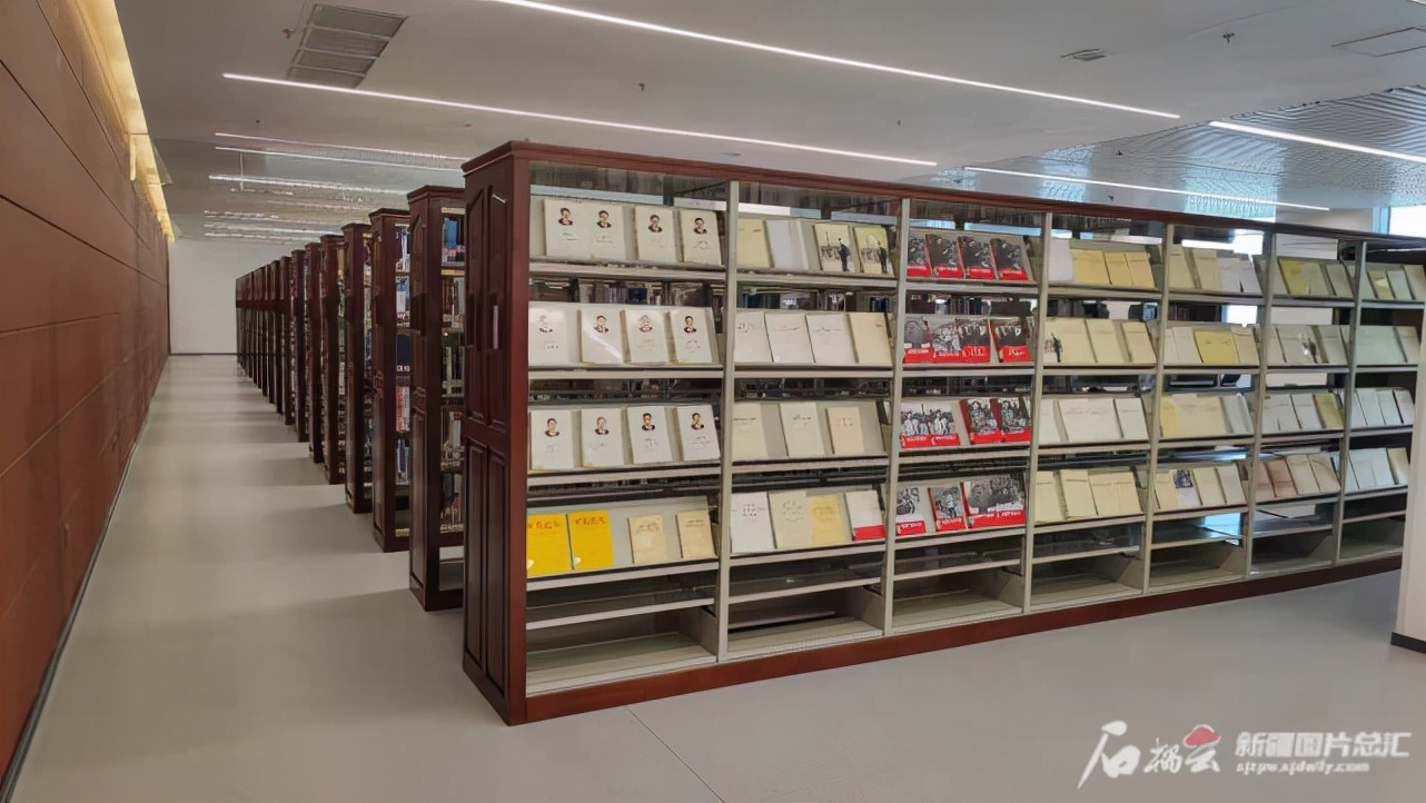 新疆大学博达校区图书馆视频,高颜值大学图书馆