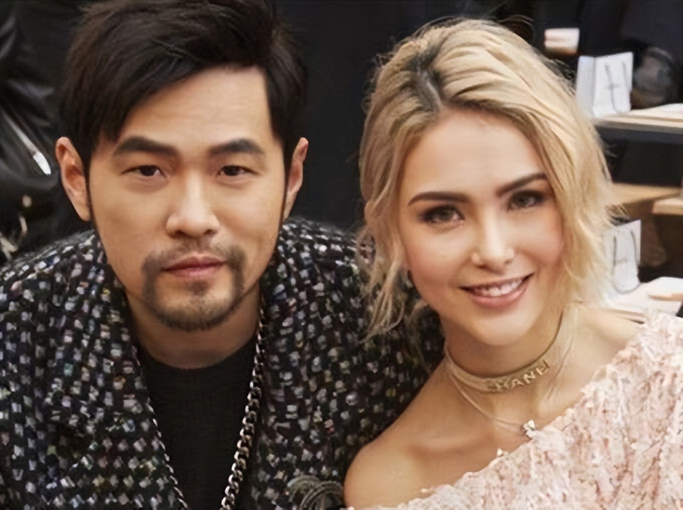 周杰伦演唱会明星偷偷来看,周杰伦演唱会海边停满游艇偷听