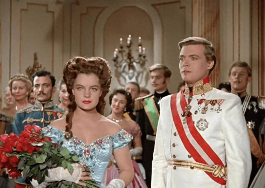 历史上的茜茜公主：比电影中的更漂亮，她是童话中美丽的皇后