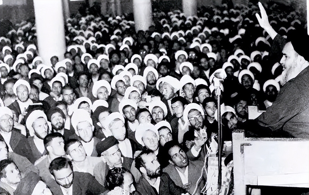 美国与伊朗的不解之仇,骂美国是政治正确