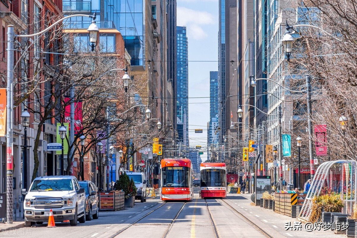 偌大的城市,在这偌大的城市