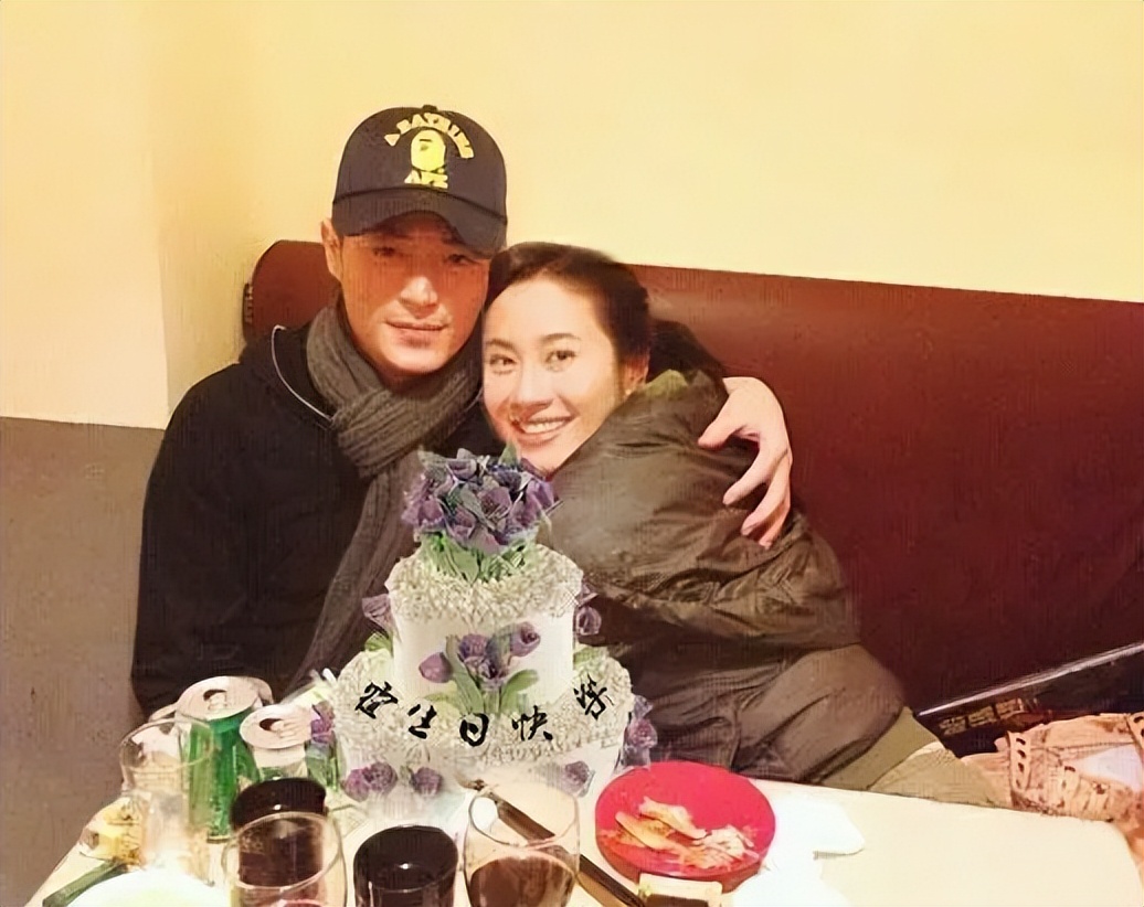 叶璇穿背心直播,叶璇直播穿背心