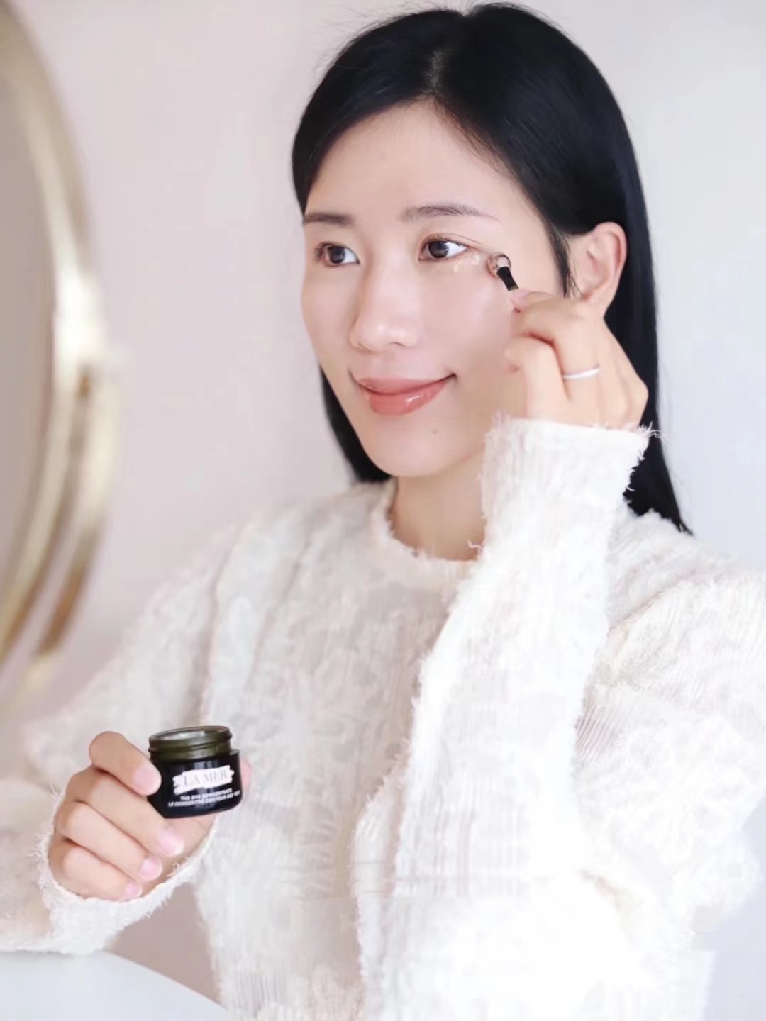 眼部使用眼霜的正确方法,最正确的眼部涂眼霜手法